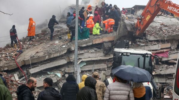 Мощные землетрясения в Турции и Сирии. Поиски людей продолжаются. Фотографии