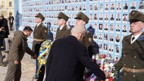 "Киев завладел частью моего сердца". Джо Байден посетил Киев в канун годовщины российского вторжения