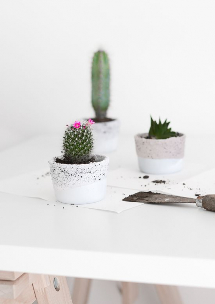 Цветочные горшки, сделанные из обычного цемента