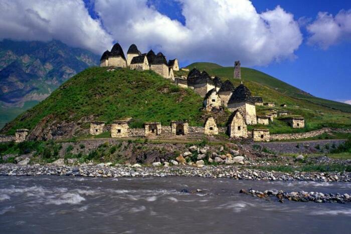 «Город мертвых»: какие тайны скрывает мистическое место Северной Осетии