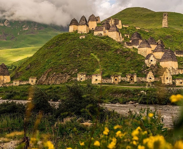 «Город мертвых»: какие тайны скрывает мистическое место Северной Осетии