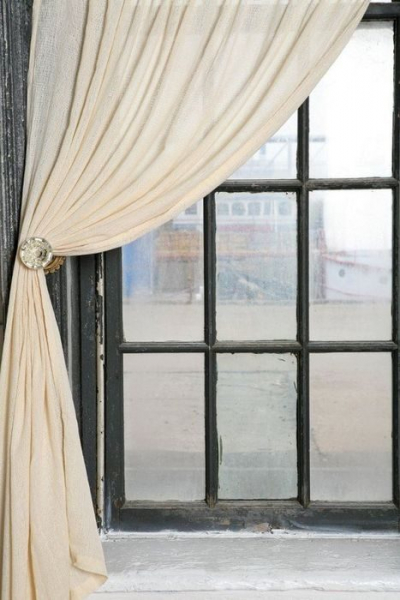 Идеи по использованию старых дверных ручек в интерьере