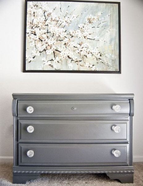 Идеи по использованию старых дверных ручек в интерьере