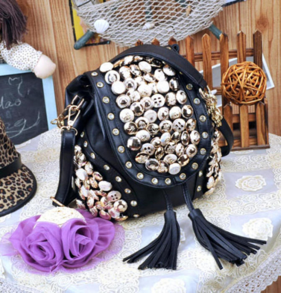 Как повторно использовать дамскую сумочку, если она уже немодная, а выбросить жалко