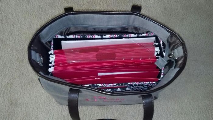 Как повторно использовать дамскую сумочку, если она уже немодная, а выбросить жалко