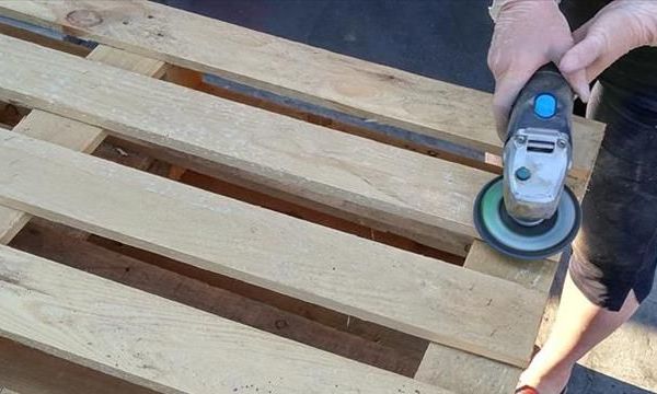 Поделки из паллетов для дачи своими руками