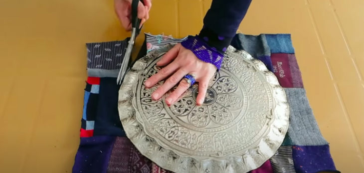 Практичная вещица из дырявых носков