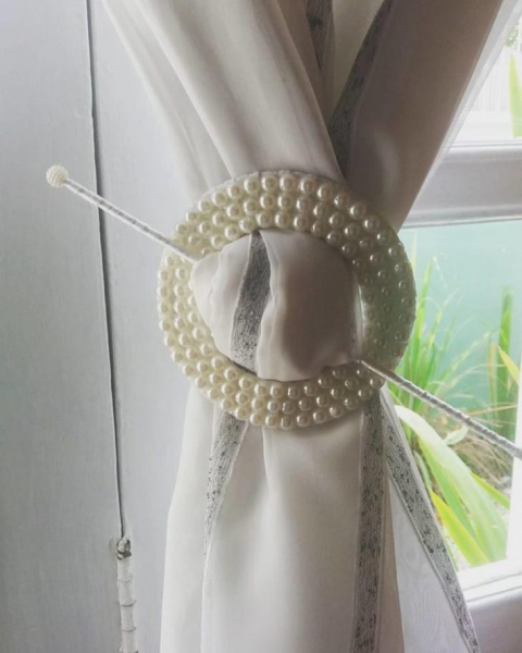 Практичные идеи подхватов для штор