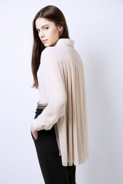 Рубашечные фантазии: акцент на деталях в удачных идеях