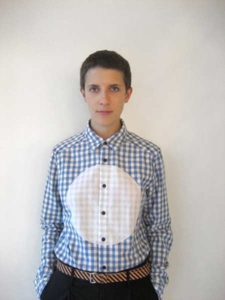 Рубашечные фантазии: акцент на деталях в удачных идеях