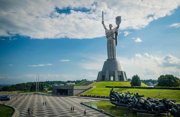 Самые большие статуи в мире