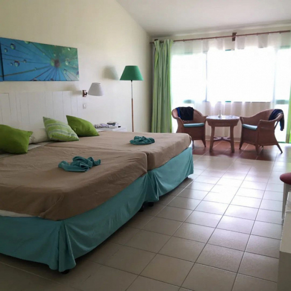 «Впервые вижу, чтобы воду не включили во „все включено“»: отрицательный отзыв о Кубе