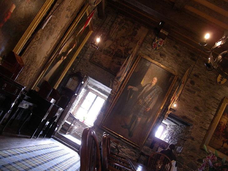 Замки Великобритании: 10 загадочных и великолепных древних сооружений