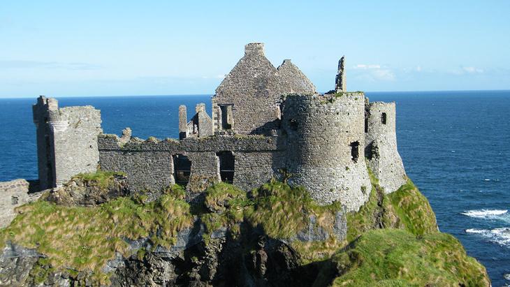 Замки Великобритании: 10 загадочных и великолепных древних сооружений