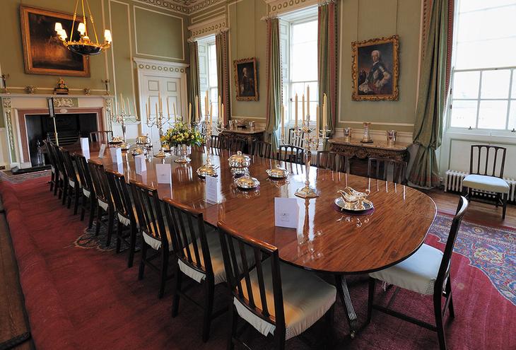 Замки Великобритании: 10 загадочных и великолепных древних сооружений