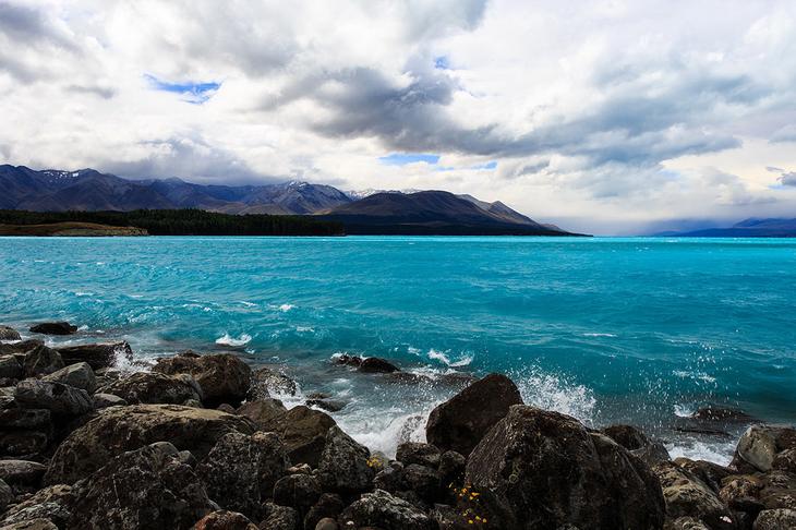 10 потрясающе красивых озер с самым необычным цветом воды