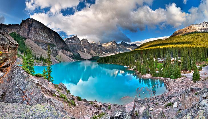 10 потрясающе красивых озер с самым необычным цветом воды