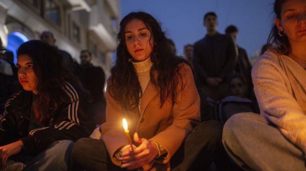 Катастрофа в Греции: власти говорят об ошибке, профсоюзы - о системных проблемах