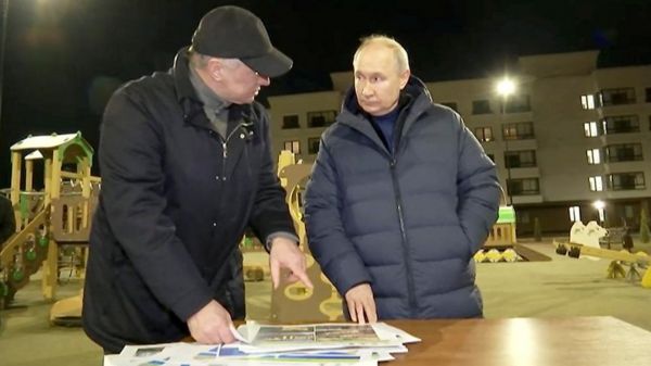 Путин в Мариуполе: где он побывал в оккупированном украинском городе и куда не доехал