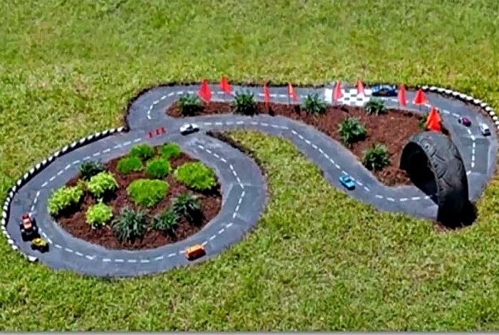 Как превратить дачный двор в детскую площадку