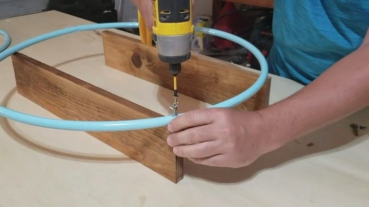 Крутая идея из обычного обруча