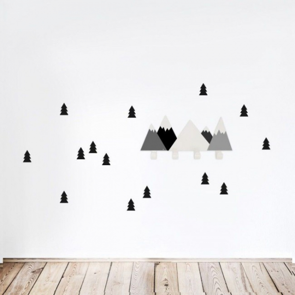 Настенная вешалка для одежды в прихожую: материалы, конструкции, дизайн