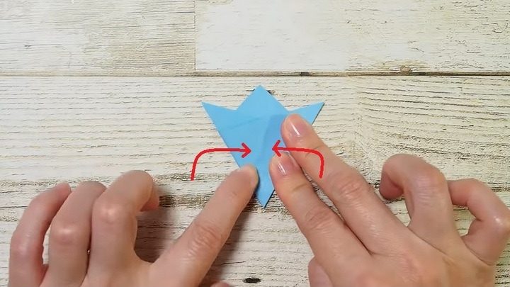 Необыкновенные розы из обычной бумаги