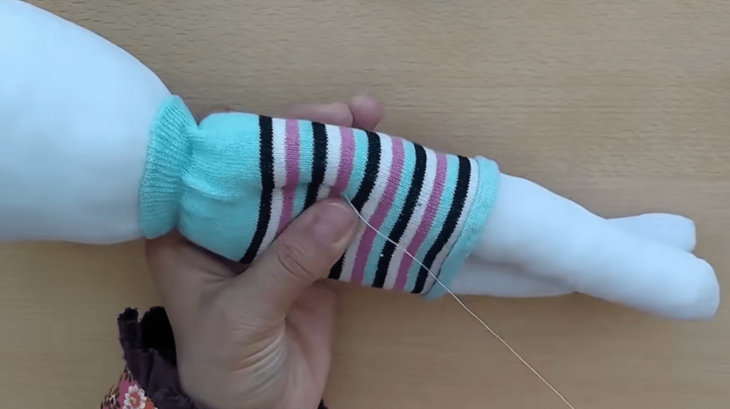 Оригинальная утилизация одиночных носков с харизматичным результатом