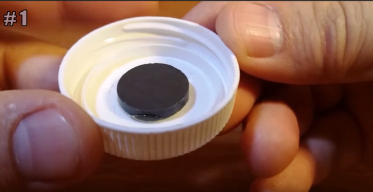 Оригинальные поделки из крышек от бутылок своими руками