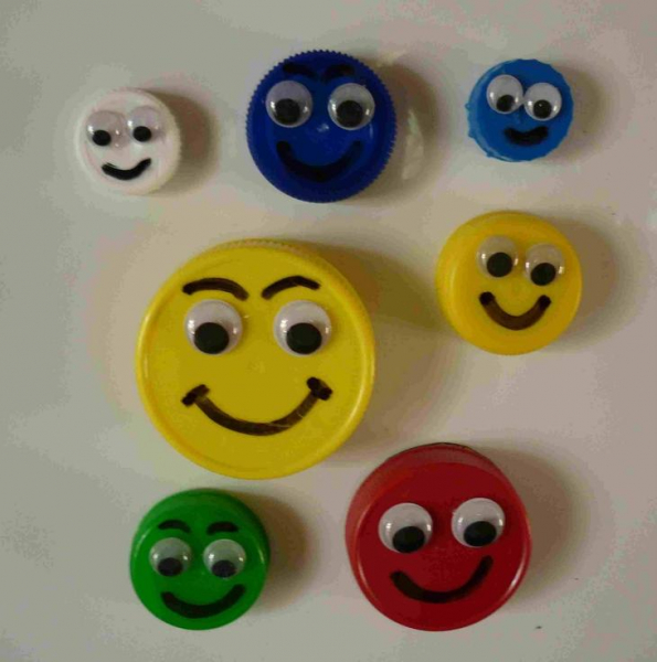 Оригинальные поделки из крышек от бутылок своими руками