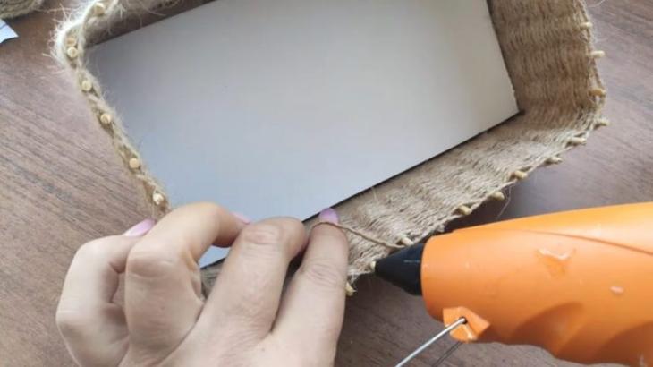 Преображение простой картонной коробки