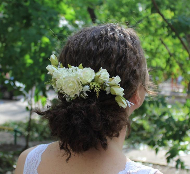 Создаем свадебный гребень с розами