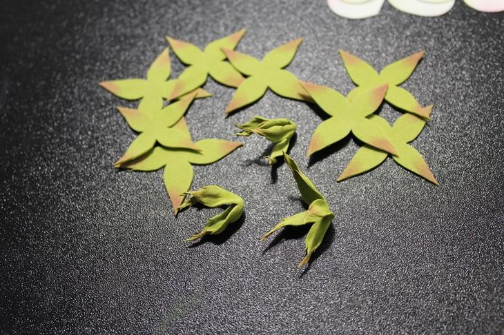 Создаем свадебный гребень с розами