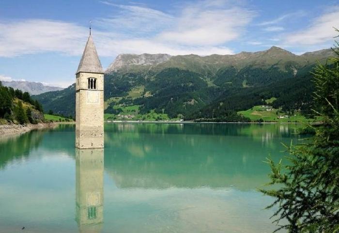 Странности природы. Кипящее, цветное, пятнистое, асфальтовое: самые загадочные озера на планете