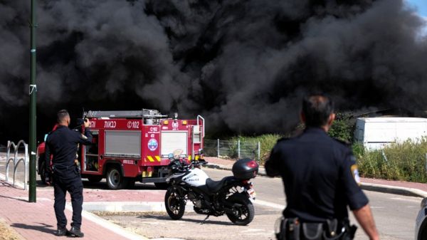 По Израилю нанесен ракетный удар из Ливана. Израильские власти обвинили "Хамас" и обещали отомстить