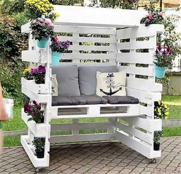 11 декоративных цветников, которые можно смастерить для украшения дачного участка