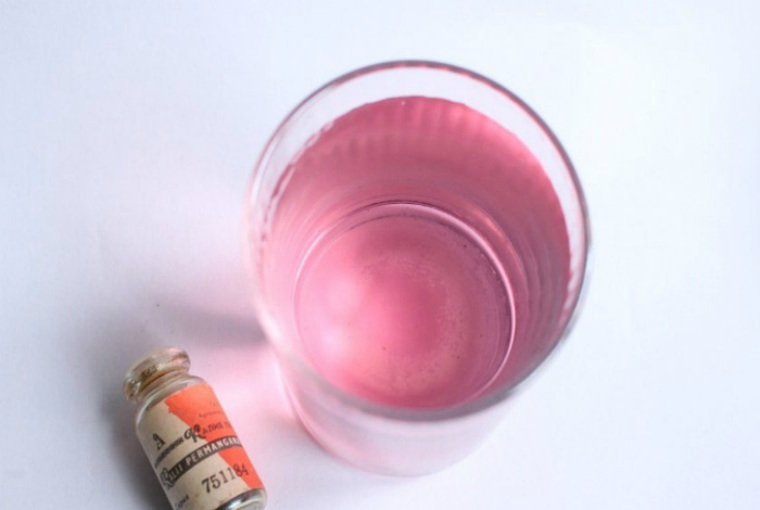 12 проверенных хитростей, которые помогут быстро привести в порядок одежду и обувь