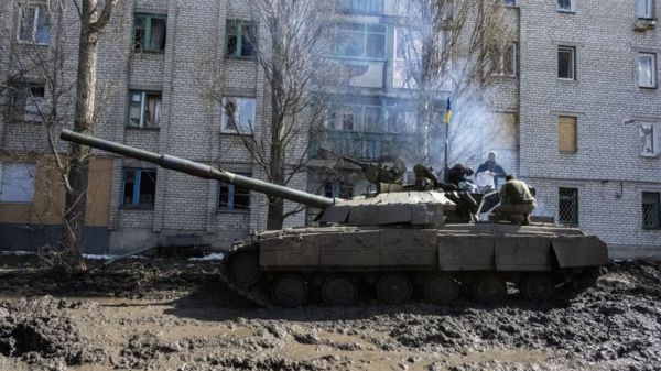 "Бахмут - украинский". В Киеве отвергают заявление Пригожина о взятии города