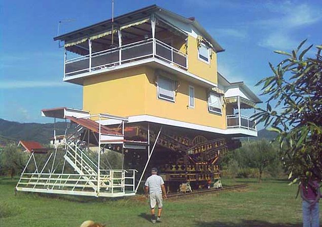 25 самых странных и необычных зданий со всего мира