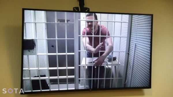 "Уступлю Путину свое место в тюрьме". Илье Яшину не удалось оспорить приговор по делу о "фейках"