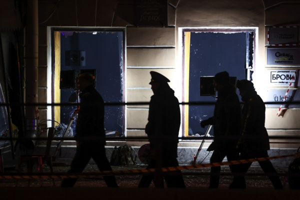 Военный блогер Владлен Татарский погиб в результате взрыва в Петербурге. Что известно