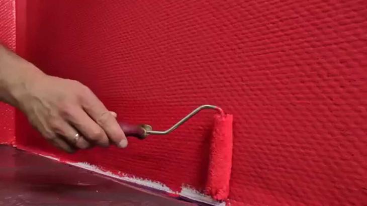 Как проще и эффектнее покрасить обои