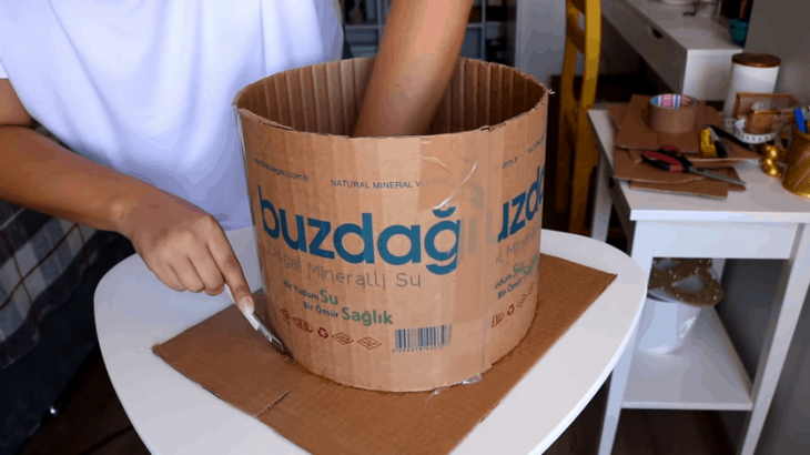 Нужная вещь из обычной коробки