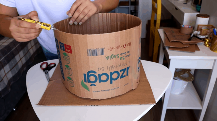 Нужная вещь из обычной коробки