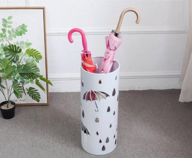 Подставка для зонтов из того, что под рукой