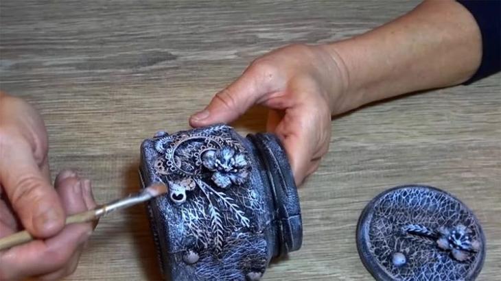 Полезная вещица из обычной банки