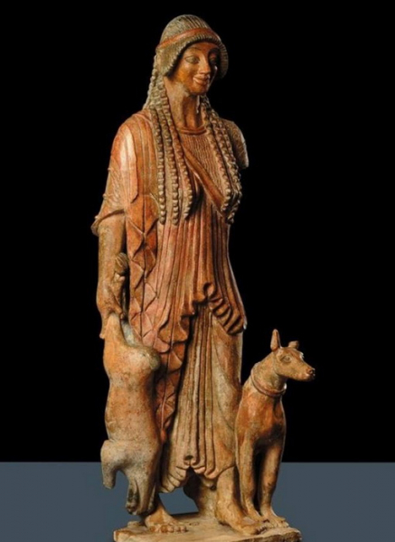 Самые загадочные улыбки в истории искусства: От бюста Нефертити до мадонн Рафаэля