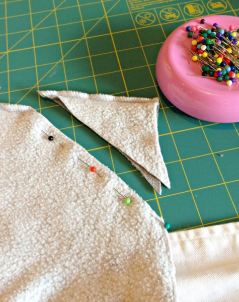 Стильная вещь из старой толстовки и джинсовой куртки