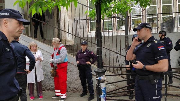 Стрельба в начальной школе в Белграде: погибли восемь детей и охранник