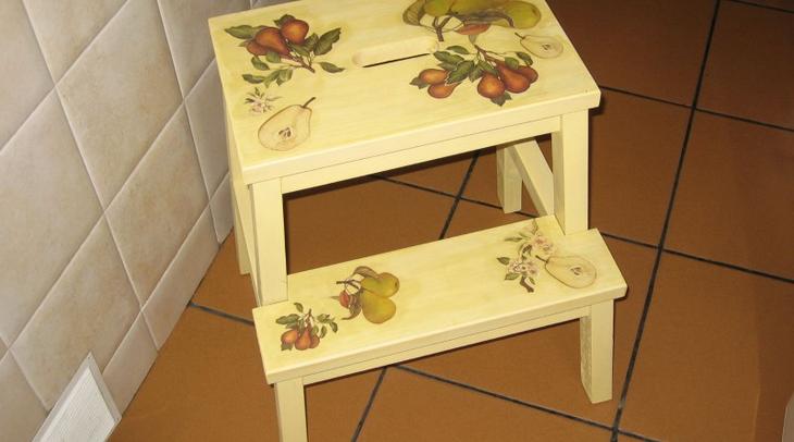 Декупаж табурета — правильная техника выполнения